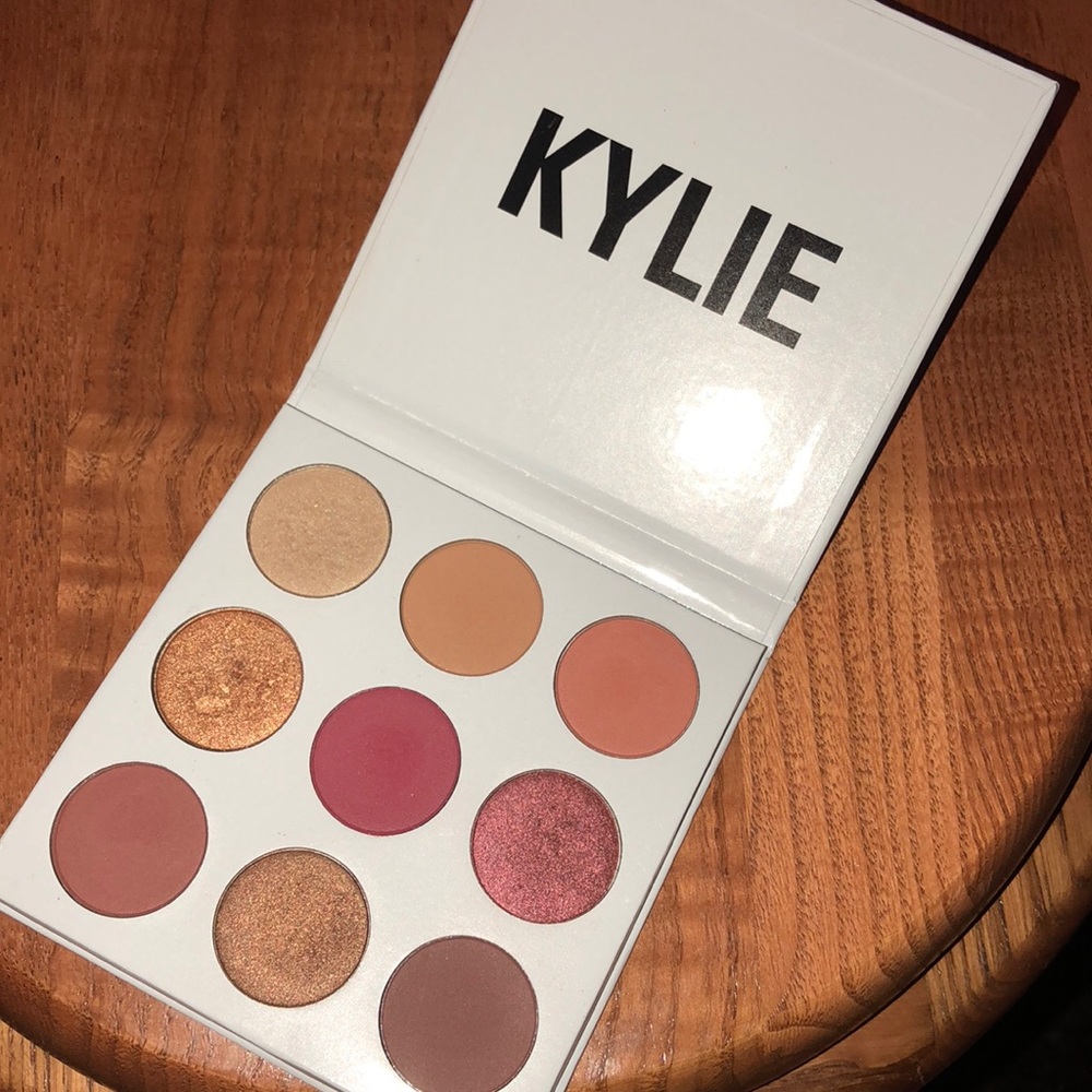 Kylie Jenner eyeshadow • 🌸